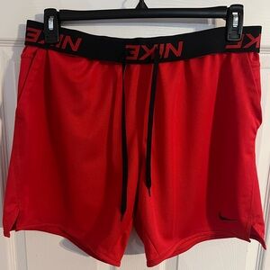 NWOT Nike Men's Dri-FIT 7" Unlined Versatile Shorts